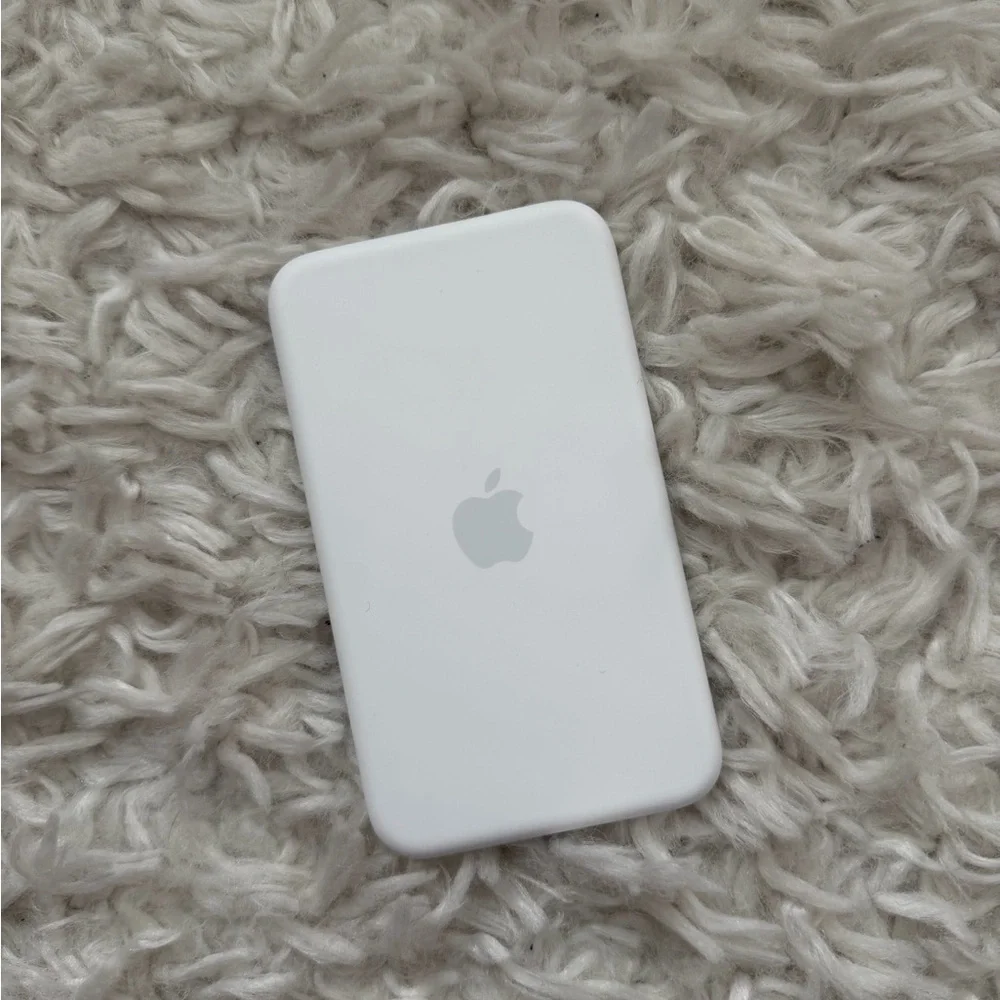 iPhone Air MagSafe Battery
